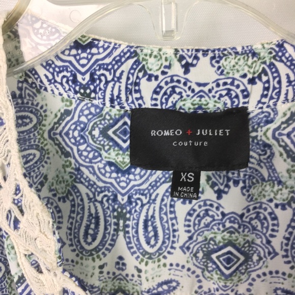 Romeo & Juliet Couture Sexy Paisley Print Romper - Picture 4 of 9